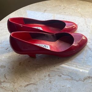 Vintage Red Calvin heals